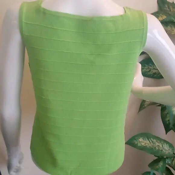 Lightweight Knit Green Sleeveless Top - Size: M - Picture 4 of 8